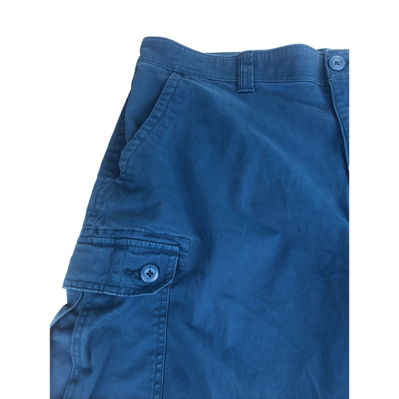 St. John's Bay Men's Cargo Shorts Size 40 Turquoise Blue Comfort Stretch - Picture 3 of 10